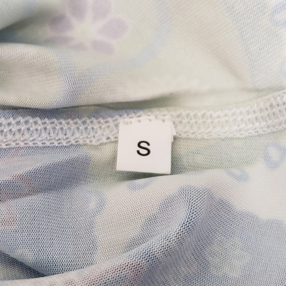 Running Skirts Paisley Print Performance Sweat Wicking Top Womens Size Small - Picture 5 of 8